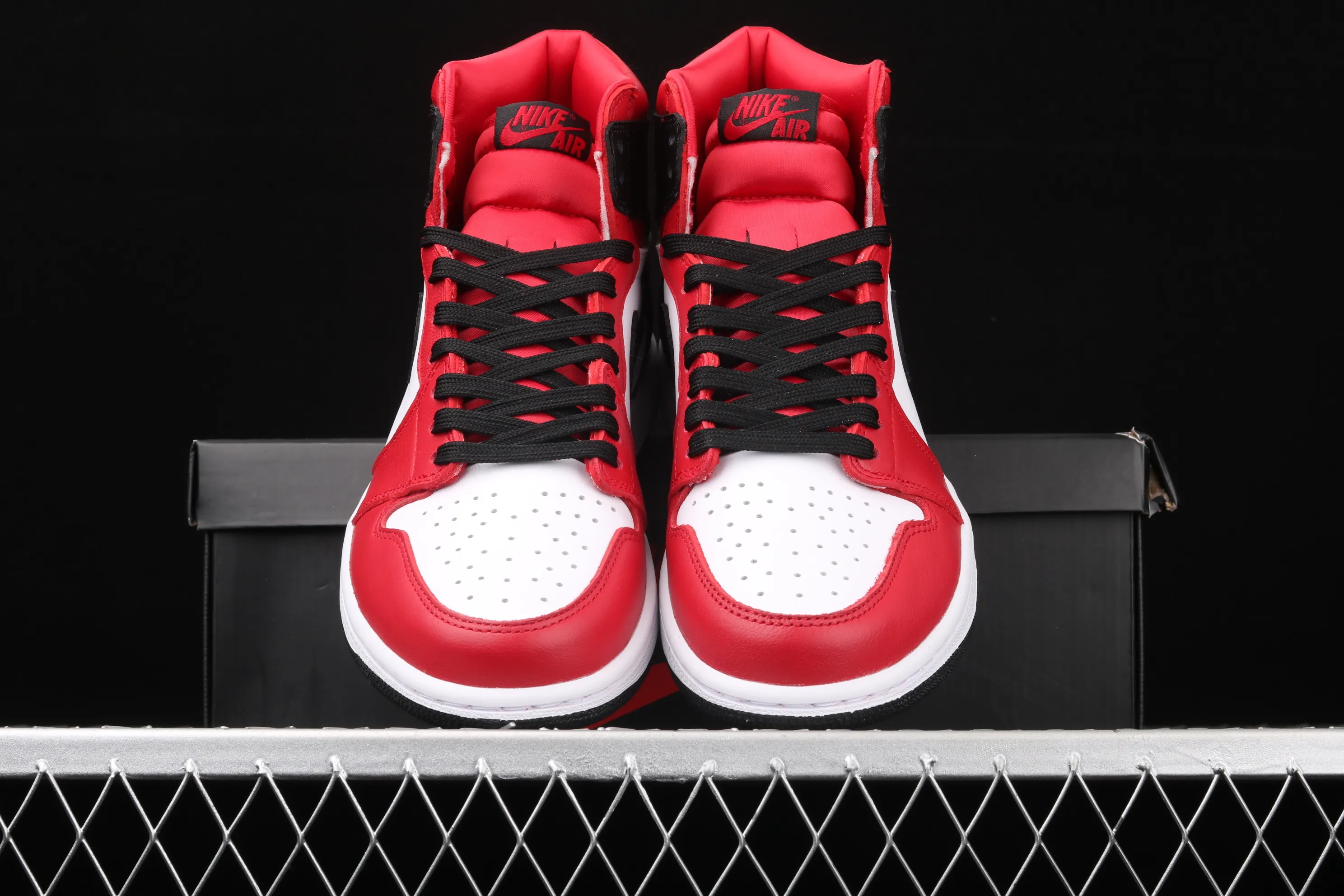 All categories Air Jordan Jordan series basketball shoes Air Jordan 1 High X version Air Jordan 1 WMNS "Satin Snake" AJ1 Joe 1 snake pattern Chicago CD0461-601